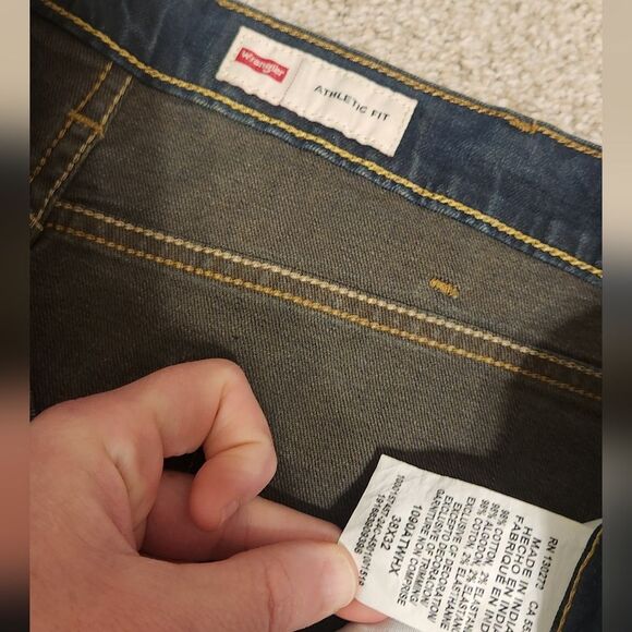 Mens Wrangler jeans - Picture 2 of 6